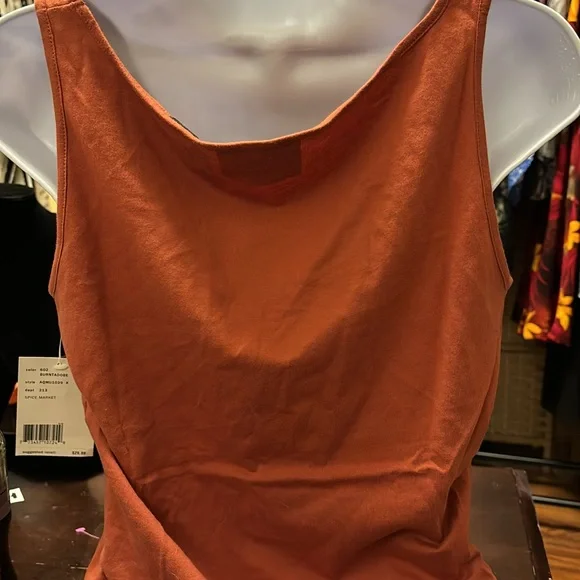 Axcess by Liz Claiborne size M tank top nwt - Picture 7 of 13